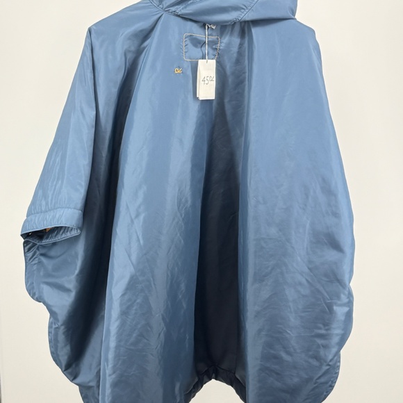 45r Nylon Poncho - Picture 2 of 4